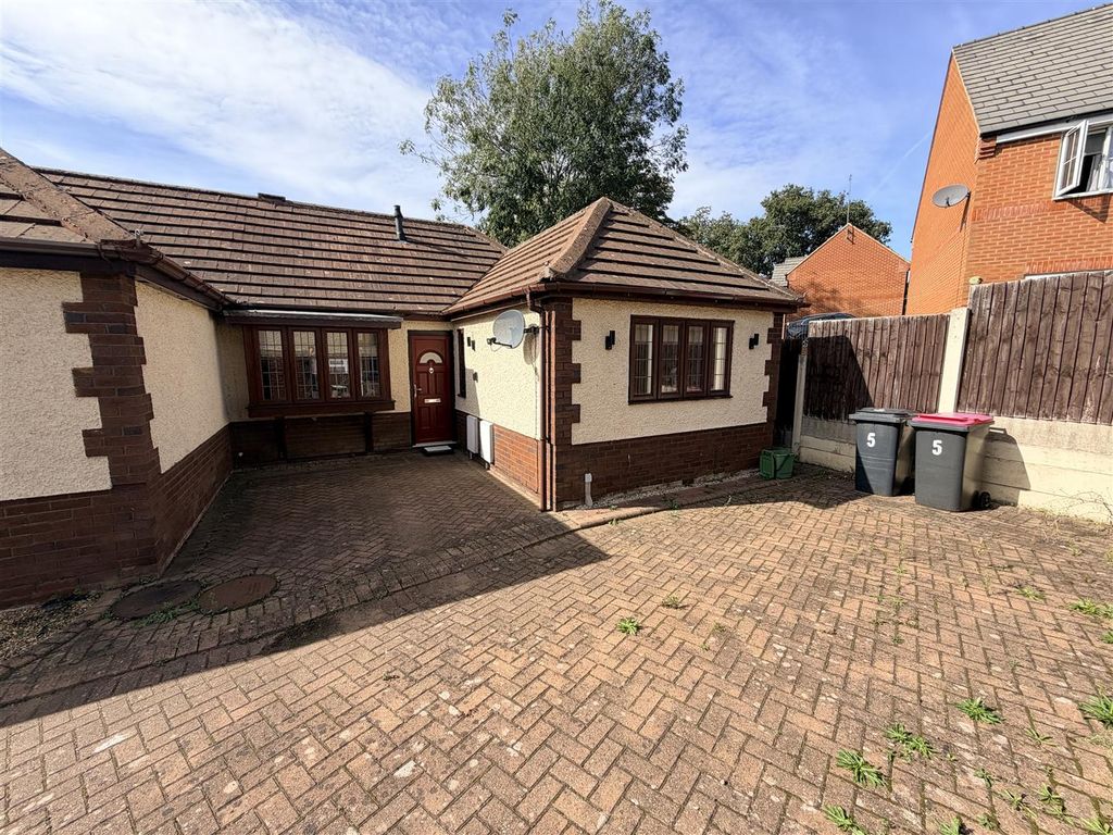 Property photo 1 of 8