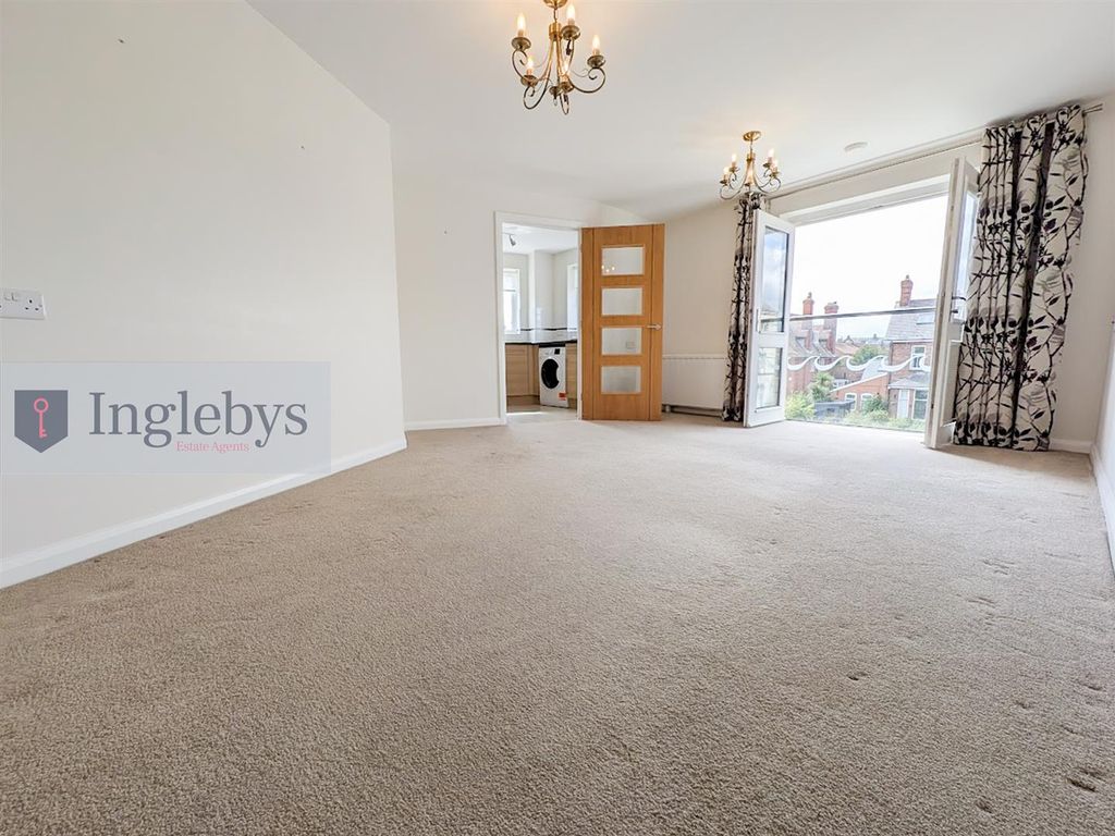 Property photo 2 of 12 Pxl_20250829_123522445.Jpg