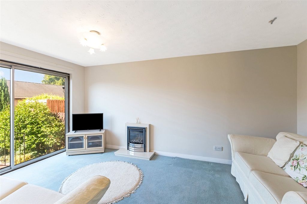 Property photo 2 of 27 Picture No. 09