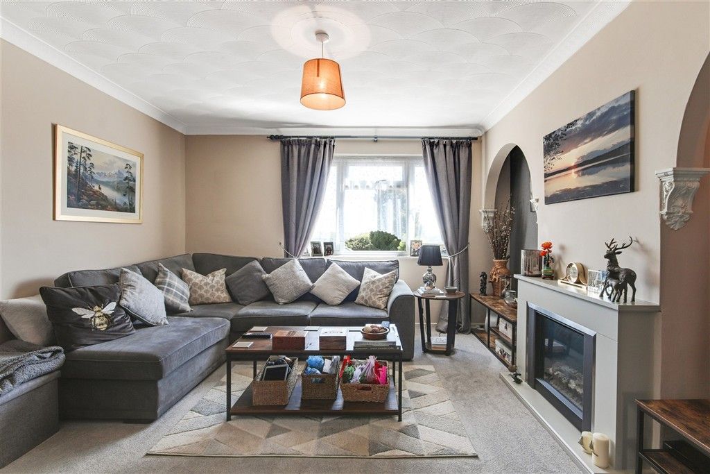Property photo 1 of 19 V Lounge