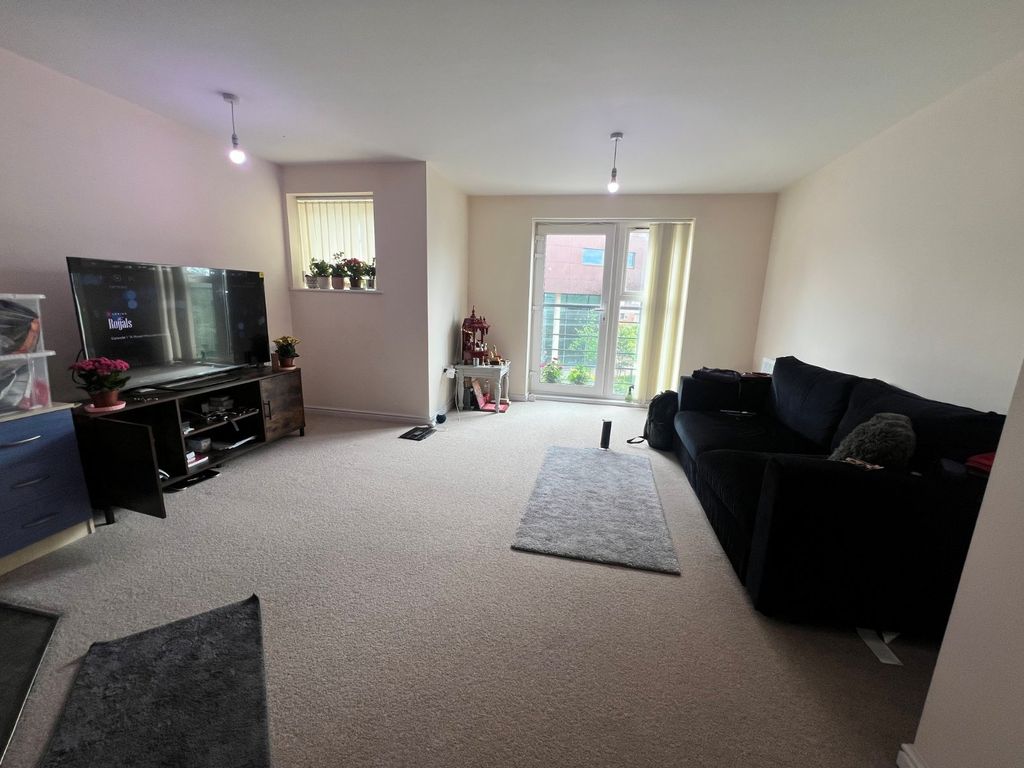 Property photo 3 of 9 Picture No. 32