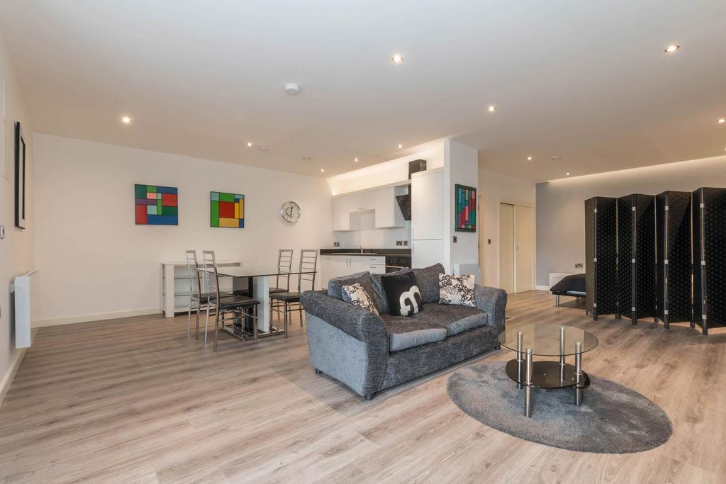 Property photo 2 of 7 Living Area