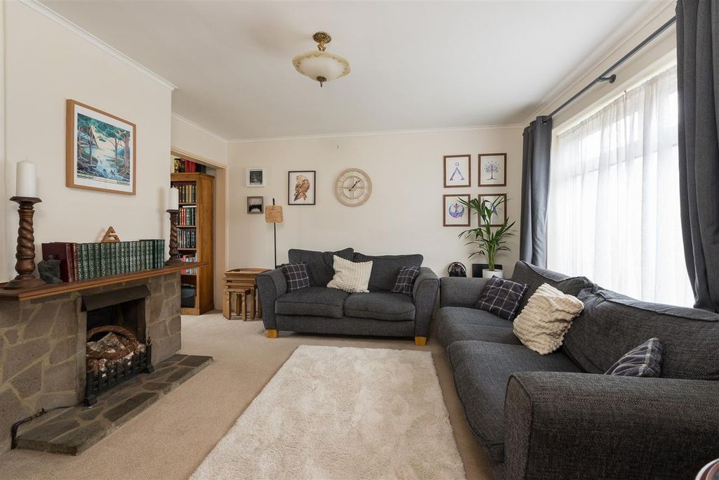 Property photo 2 of 14