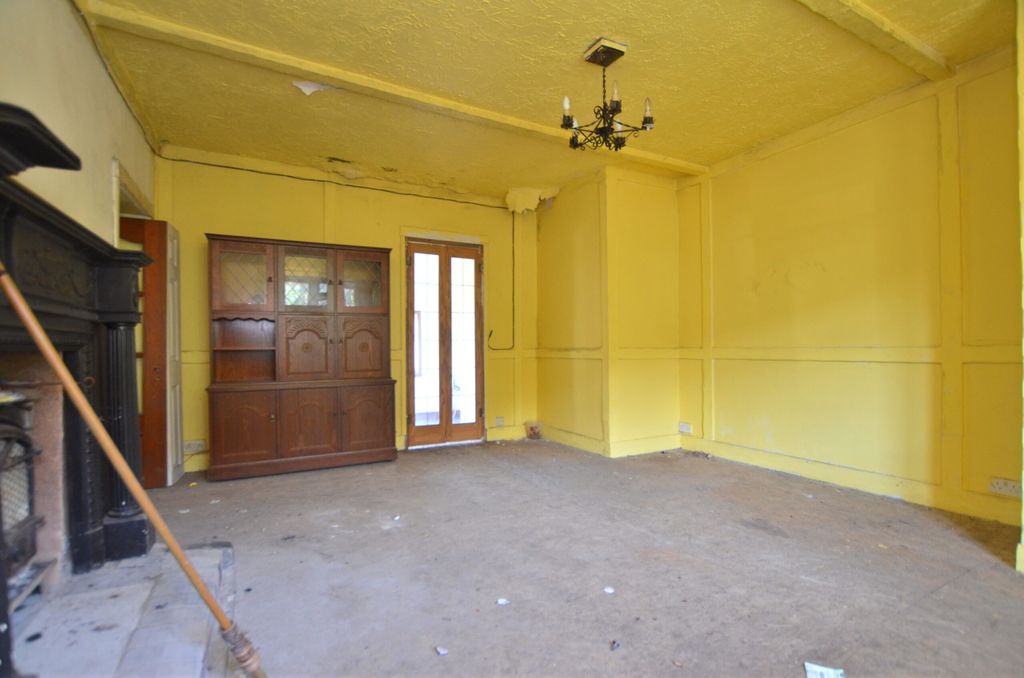 Property photo 3 of 21