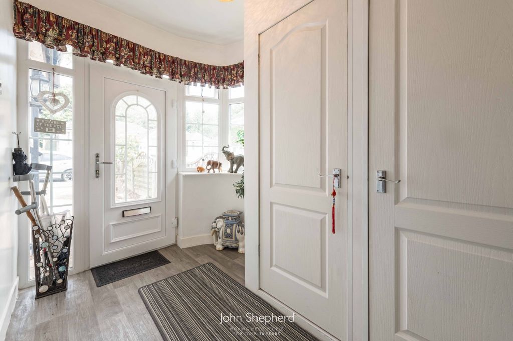 Property photo 2 of 13 Picture No. 01