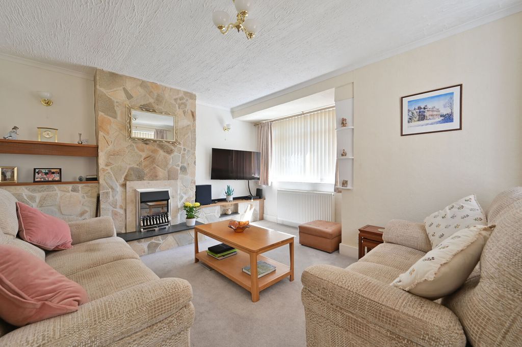 Property photo 2 of 22