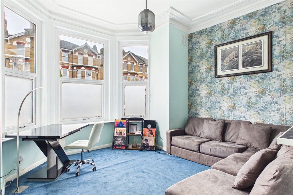 Property photo 2 of 9 Picture No. 22