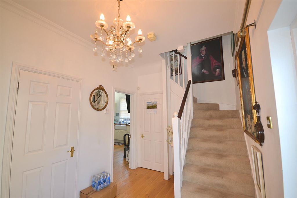 Property photo 2 of 14 9.Png
