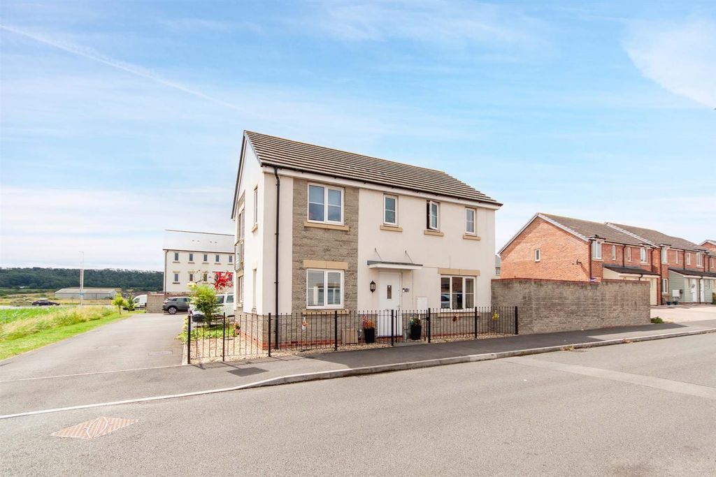 Property photo 1 of 21 Front Elevation