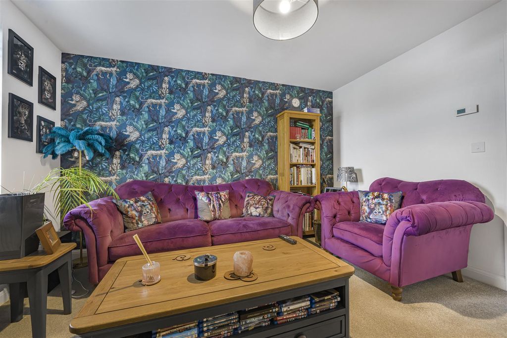 Property photo 2 of 13 01-A7400637.Jpg