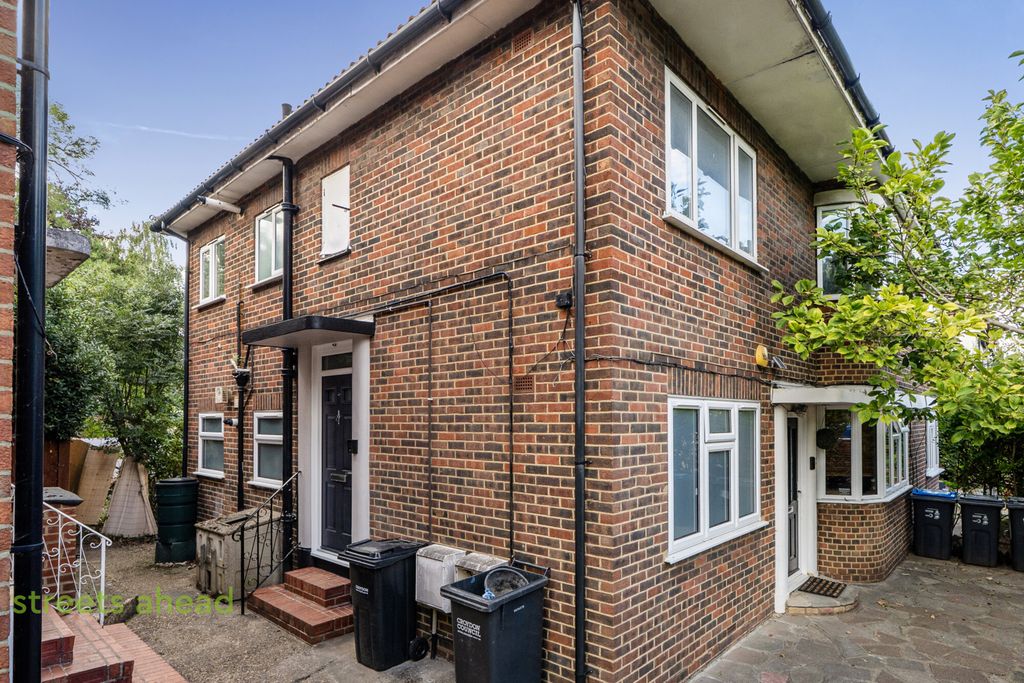 Property photo 2 of 13 Bceb988B-7728-486...
