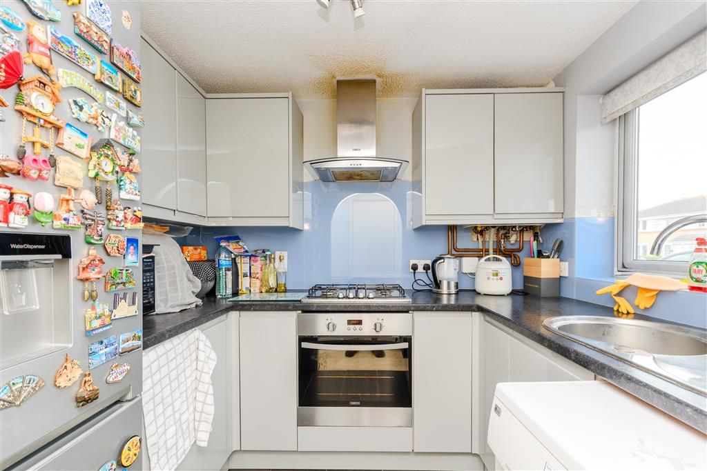 Property photo 1 of 9 Kitchen