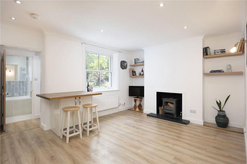 Property photo 1 of 6 Picture No. 32