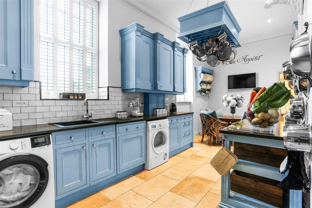 Additional image 11 of 2 bed flat for saleCayton Road, Coulsdon CR5