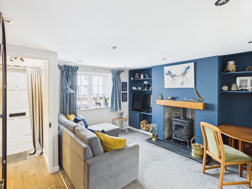 Property photo 2 of 21