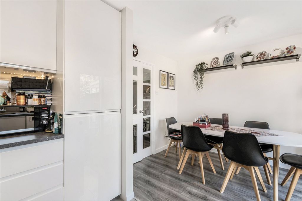 Property photo 3 of 14 Kitchen / Dining