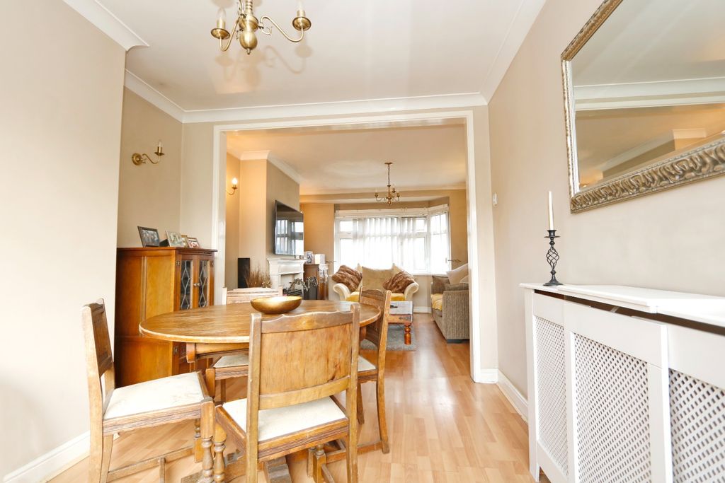 Property photo 3 of 15 4426524