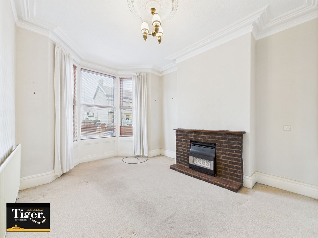 Property photo 2 of 14 Cam03440G0-Pr0374-Still007