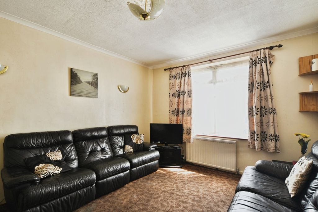 Property photo 2 of 14 Pbox-Img.Jpg