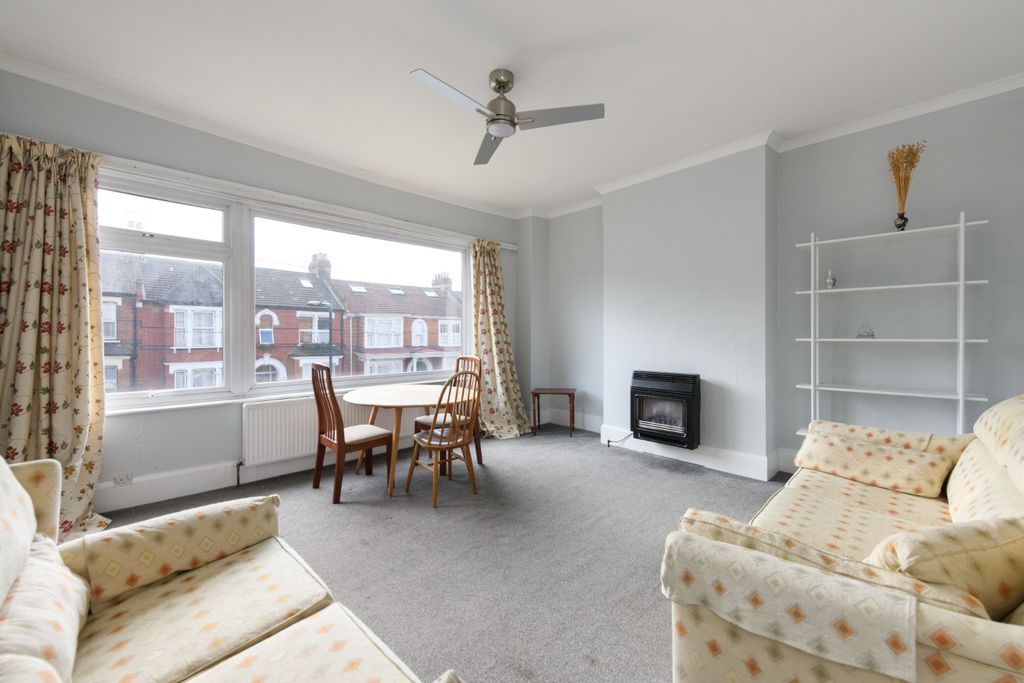 Property photo 2 of 11 5561361