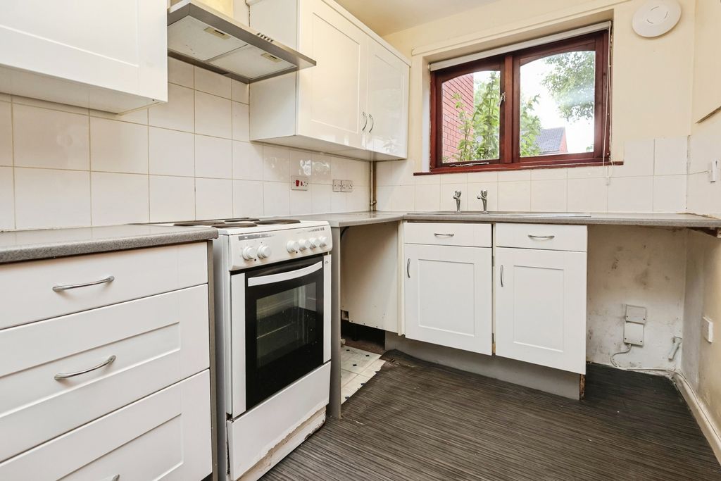 Property photo 3 of 16 Pbox-Img.Jpg