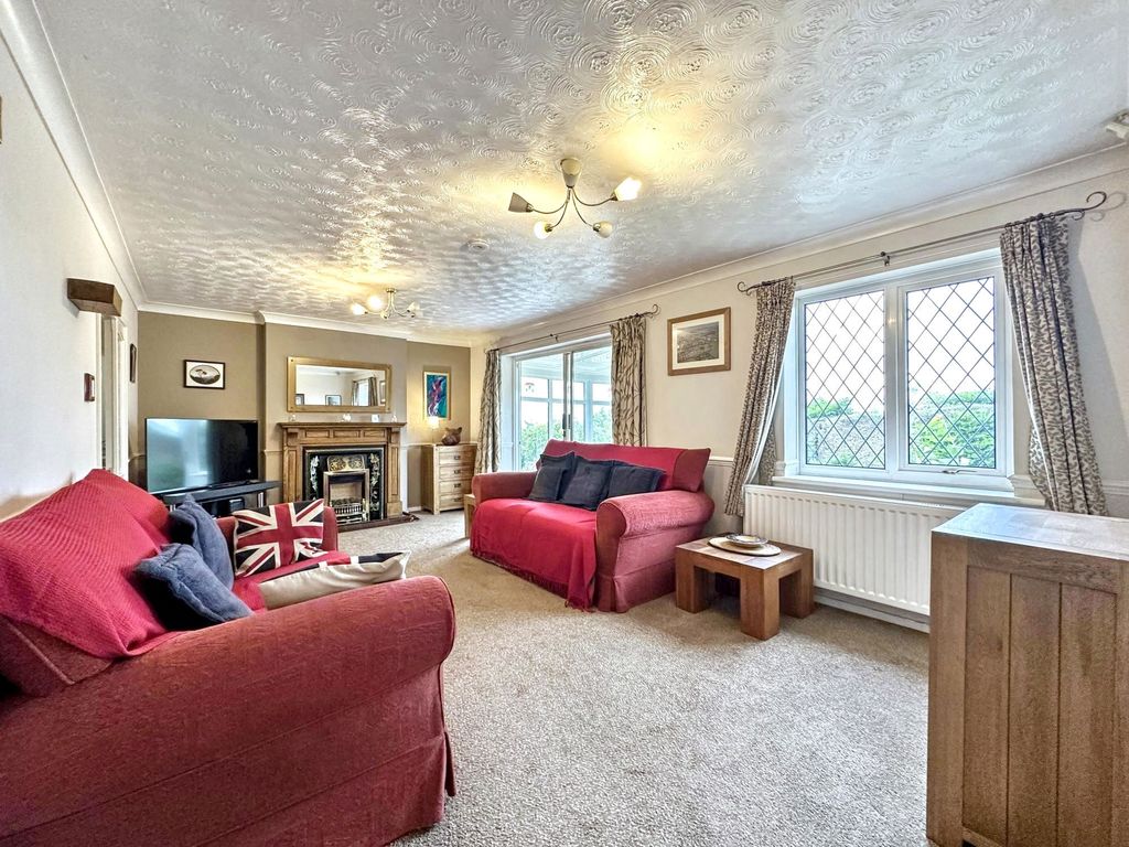Property photo 2 of 22