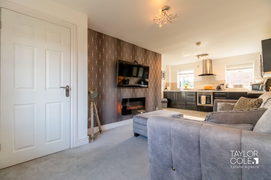 Property photo 3 of 20