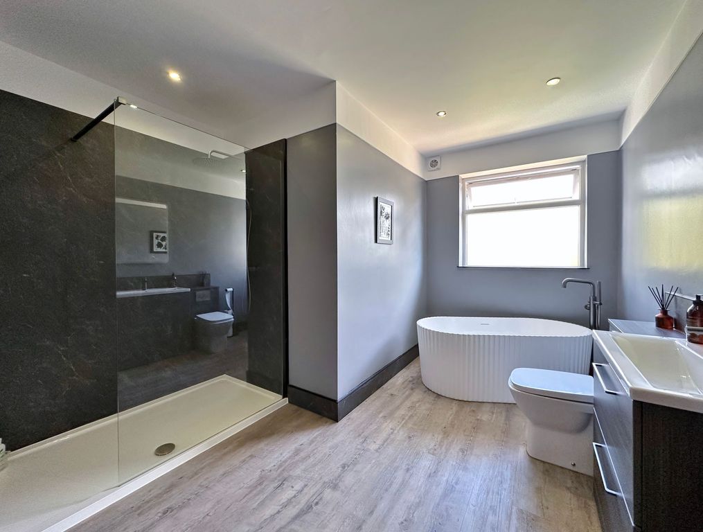 Property photo 3 of 30 Photo 18