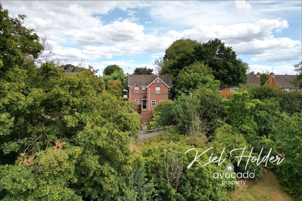Property photo 2 of 21 4332716