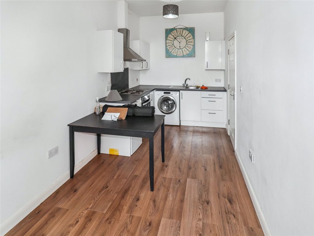 Property photo 2 of 8 Kitchen/Living Room