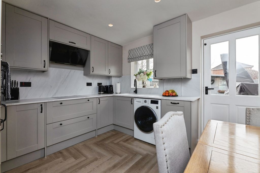 Property photo 3 of 19 Pbox-Img.Jpg