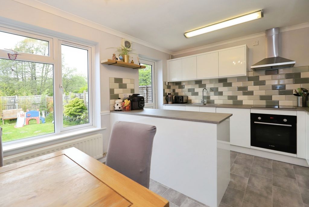 Property photo 3 of 12 Photo