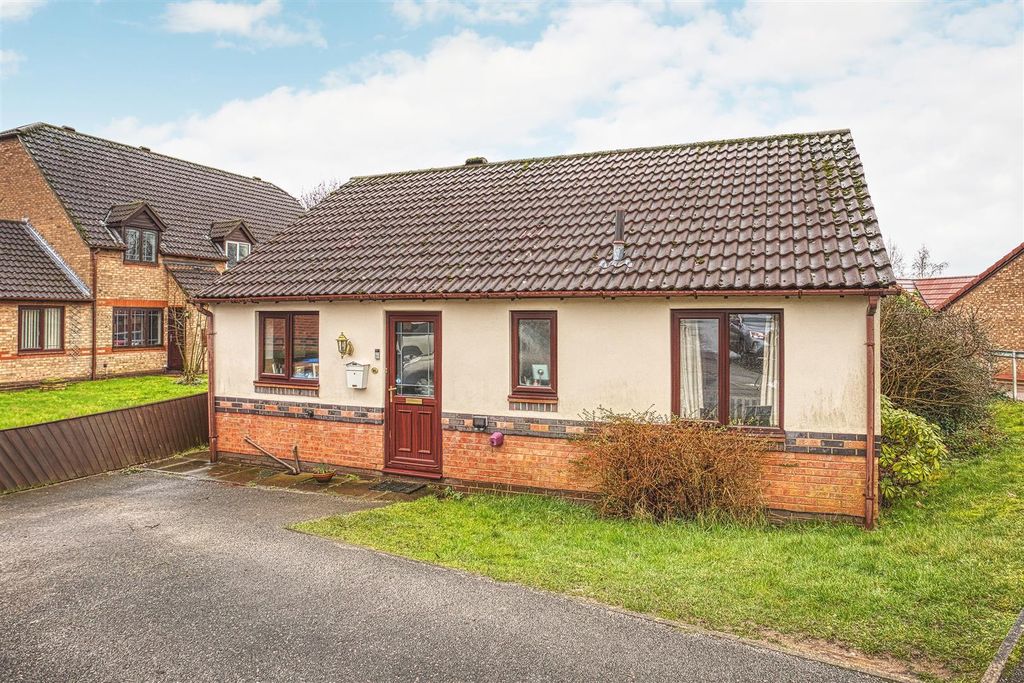 Property photo 1 of 9