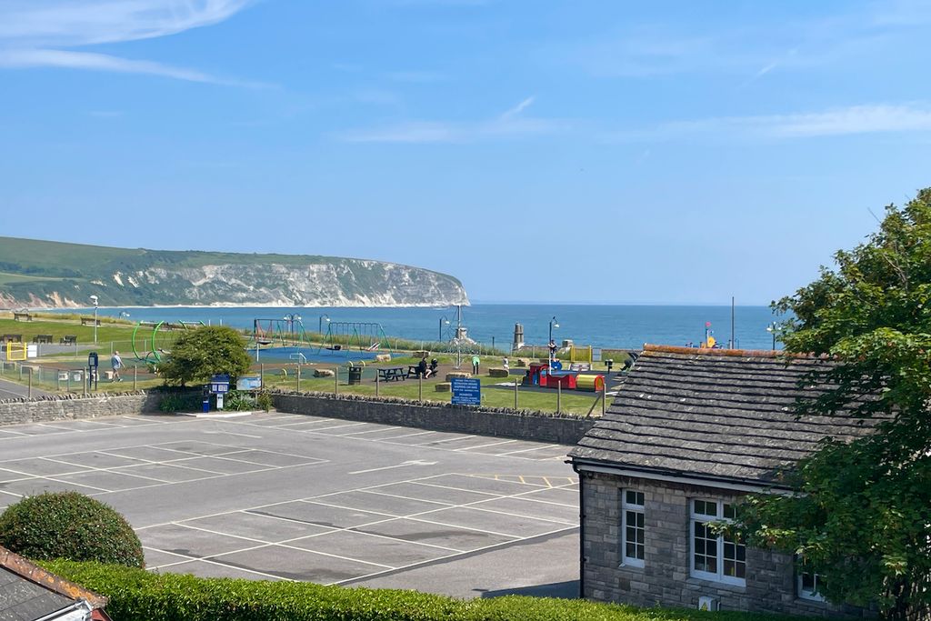 Property photo 2 of 12 Sea View