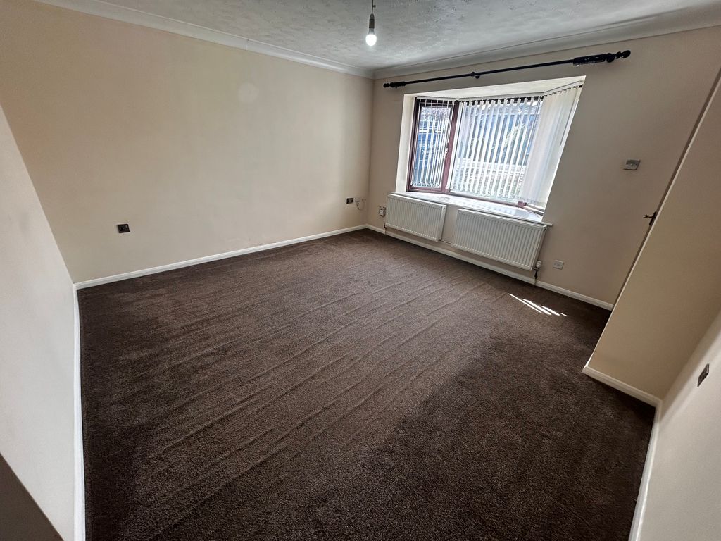 Property photo 2 of 8 Living Room