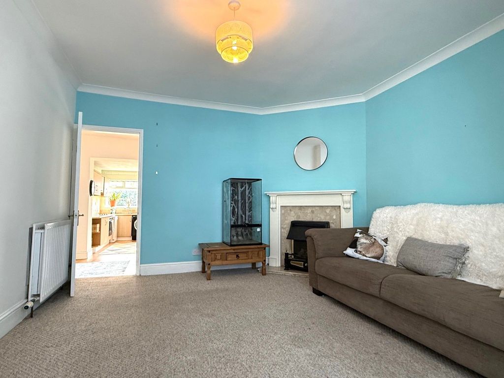 Property photo 2 of 14 Photograph 2