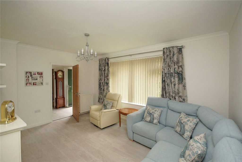 Property photo 3 of 15 Picture No. 17