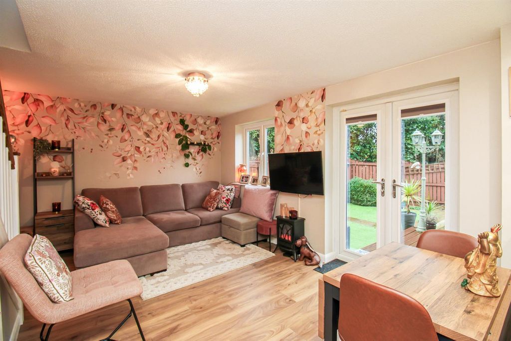 Property photo 3 of 13 Lounge Diner