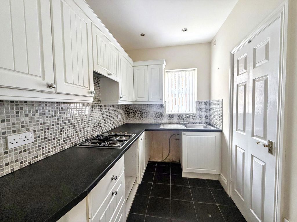 Property photo 2 of 6