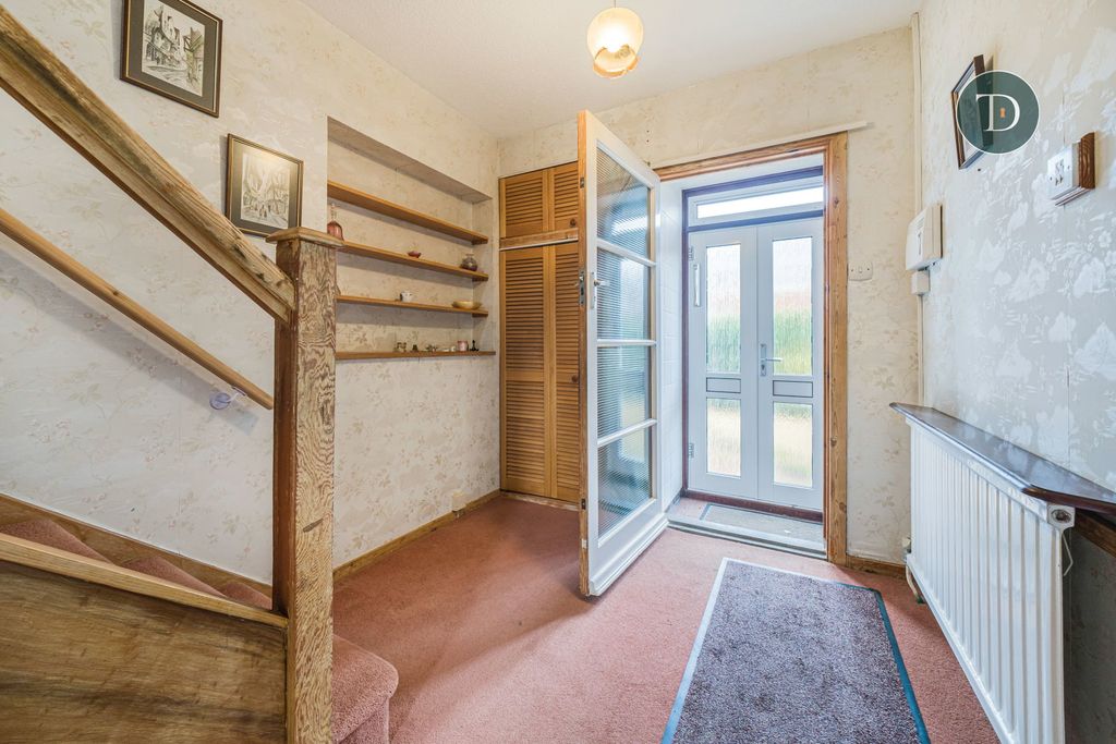 Property photo 2 of 30