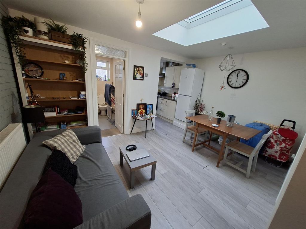 Property photo 2 of 10 20251202_115920.Jpg