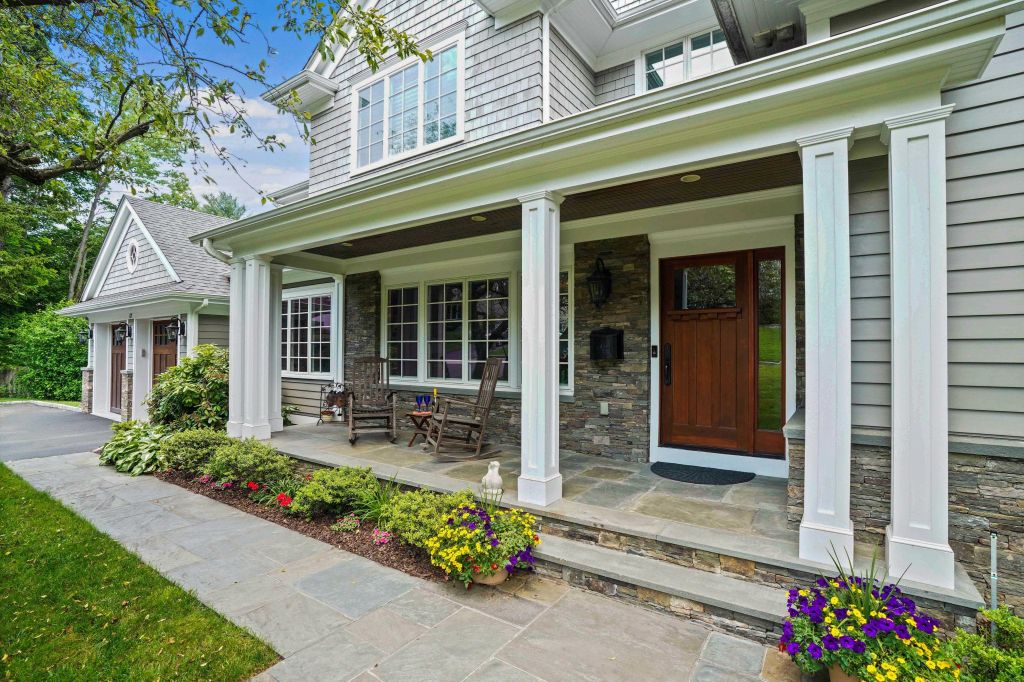 Property photo 1 of 31