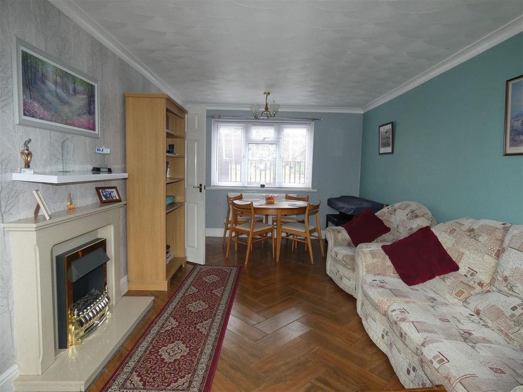 Property photo 2 of 11 P1150917.Jpg