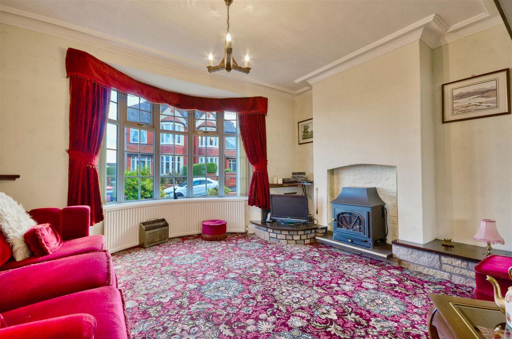 Property photo 2 of 15 Living Room.Jpg