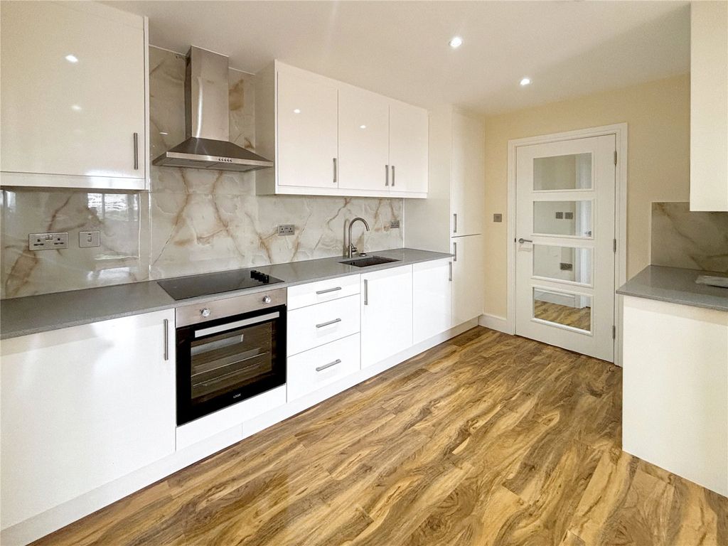 Property photo 1 of 7 Picture No. 04