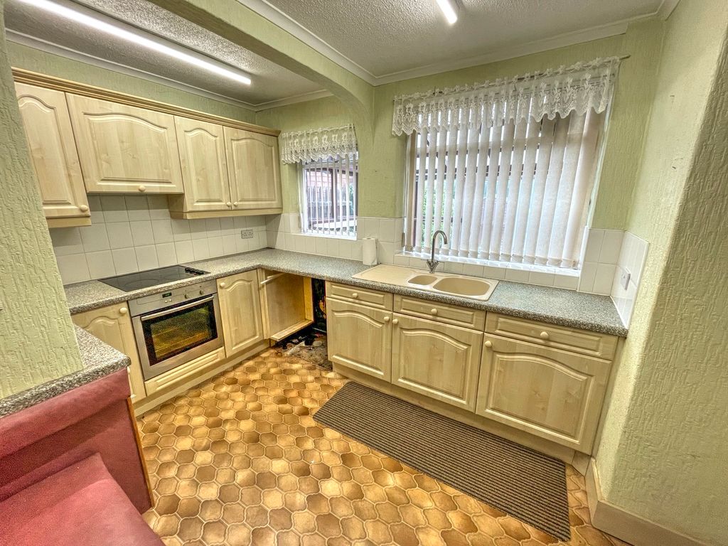 Property photo 3 of 13 Img_0635