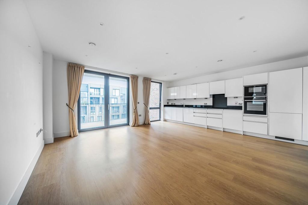 Property photo 2 of 14 Picture 2