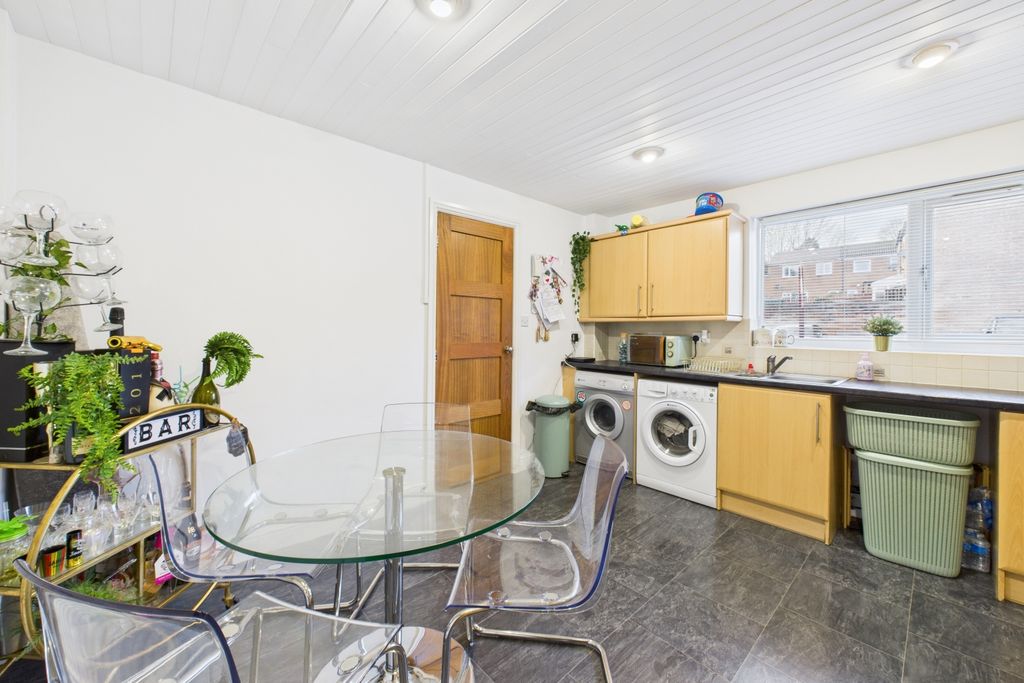 Property photo 2 of 16 Kitchen