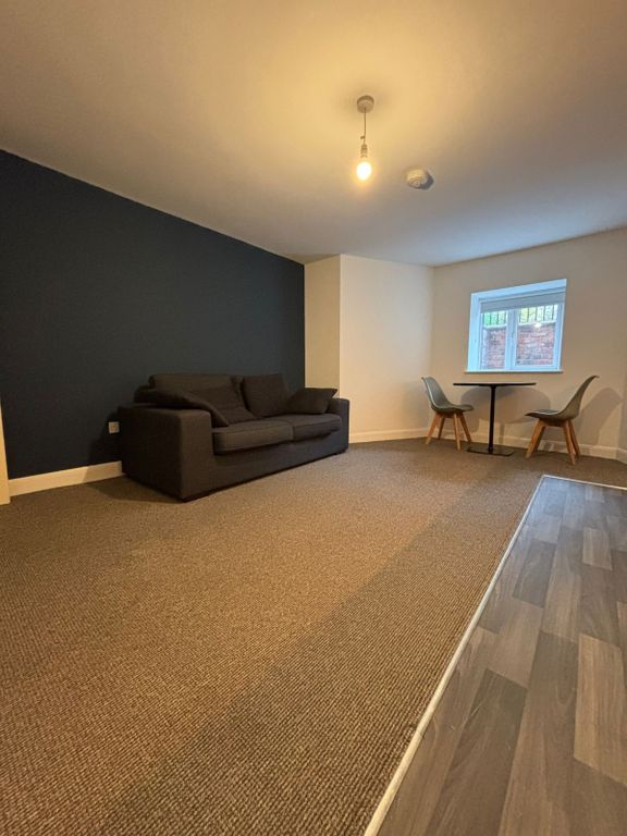 Property photo 2 of 9 Gallery