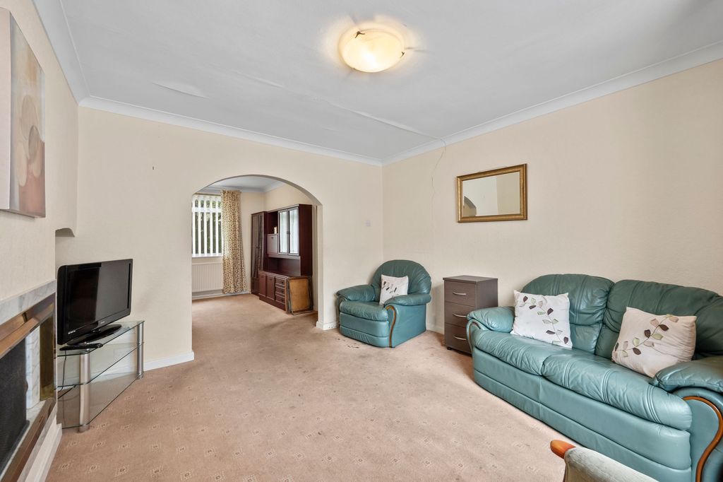 Property photo 3 of 31